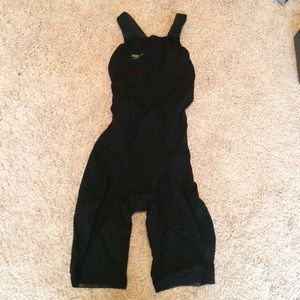 Like new speedo lzr racer elite 2 kneeskin size 24